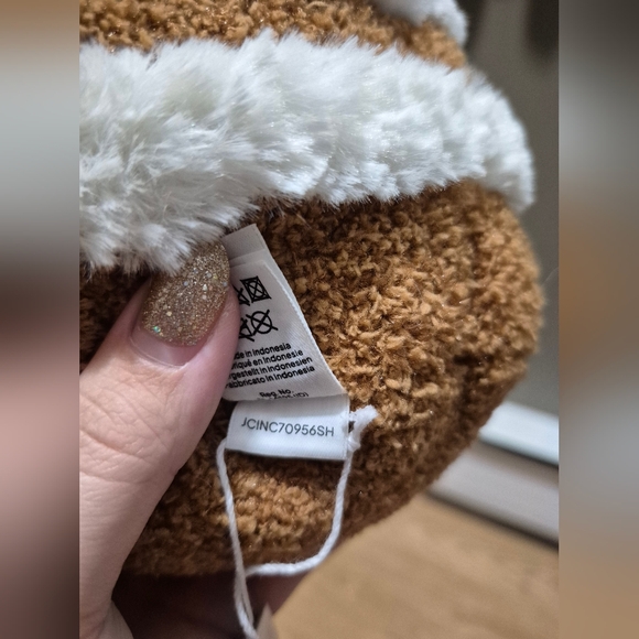 Amuseables Carrot Cake - Picture 4 of 5